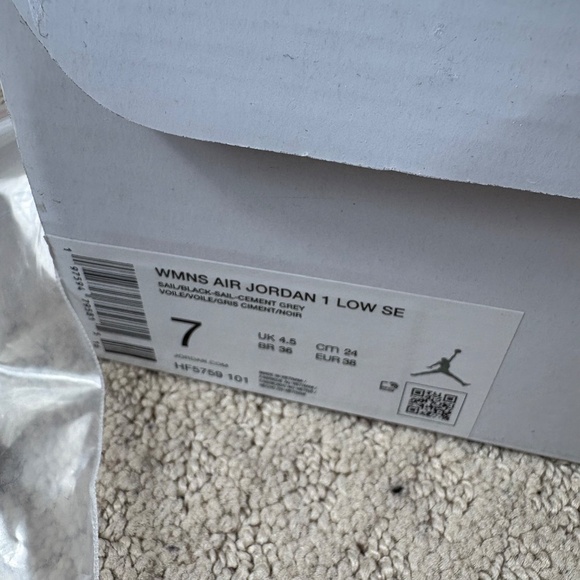 Air Jordan 1 Low SE 'Punk Rock' - Picture 11 of 11